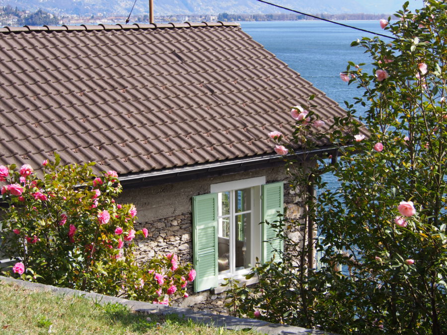 Ferienhaus am See mit Garten und eigenem Strand